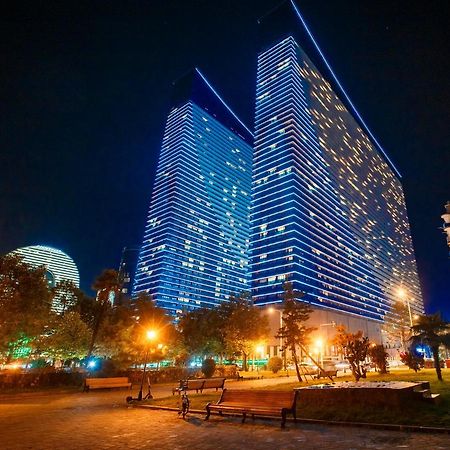 Orbi City Skyscraper With Sea View Batumi Esterno foto